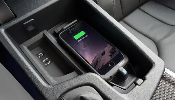Charge iPhone Using in Car Wireless Charging