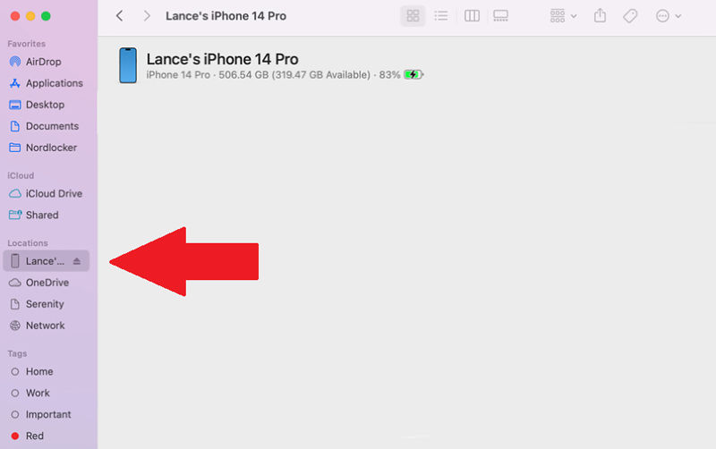 Åbn Finder på Mac Vælg iPhone