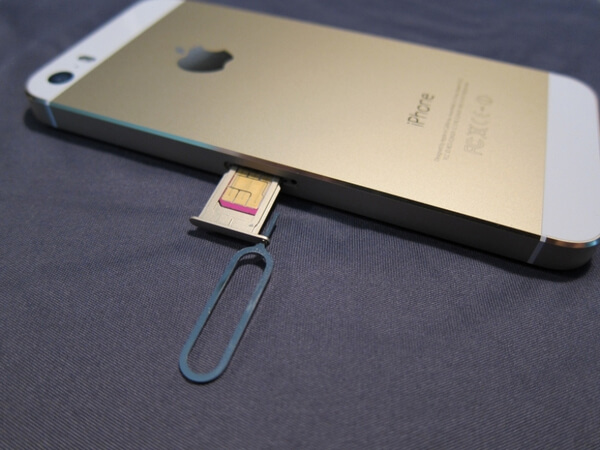 Rimuovi la SIM Card dall'iPhone